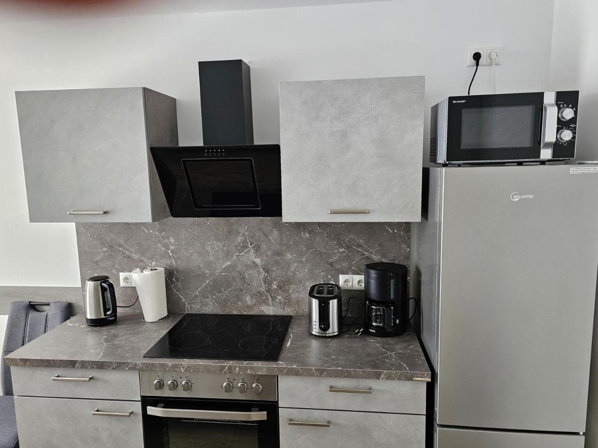 Schoene Grosse Ferienwohnung 79M2 Und 2 Baeder, Zentrumnah, 2Og Erfurt Exterior photo